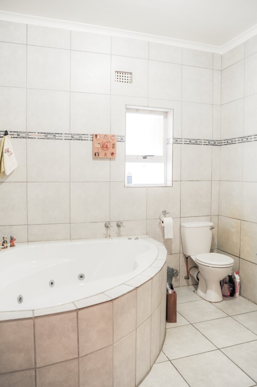 5 Bedroom Property for Sale in McDougall